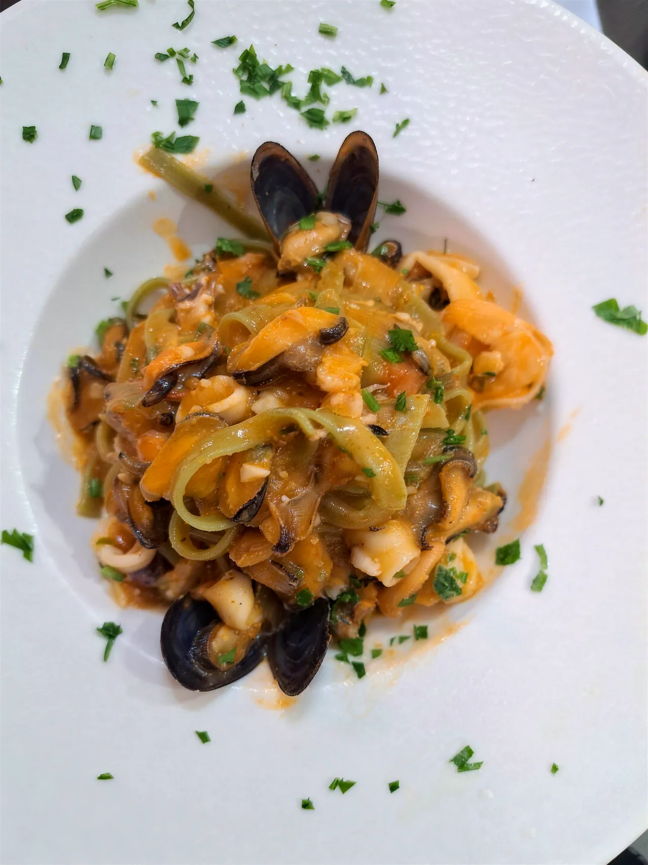 Zelena tjestenina frutti di mare